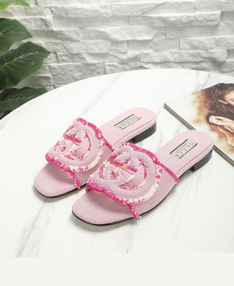 G*u*i slippers